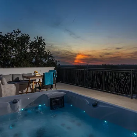 5 Bedrooms Порто-Черво